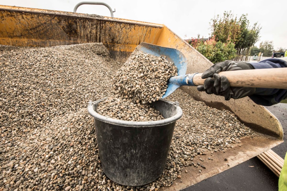 How Much Does A Yard Of Gravel Weigh?