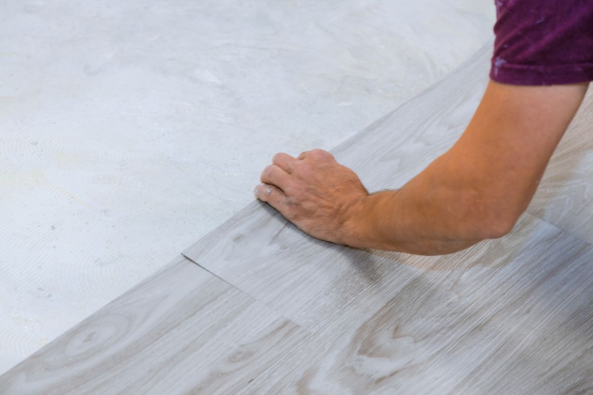 Vinyl Plank Flooring: Pros And Cons - Complete Guide