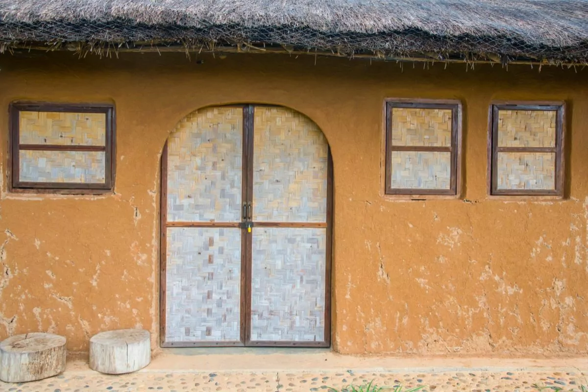 10 Amazing Cob Buildings You Can Use As Inspiration